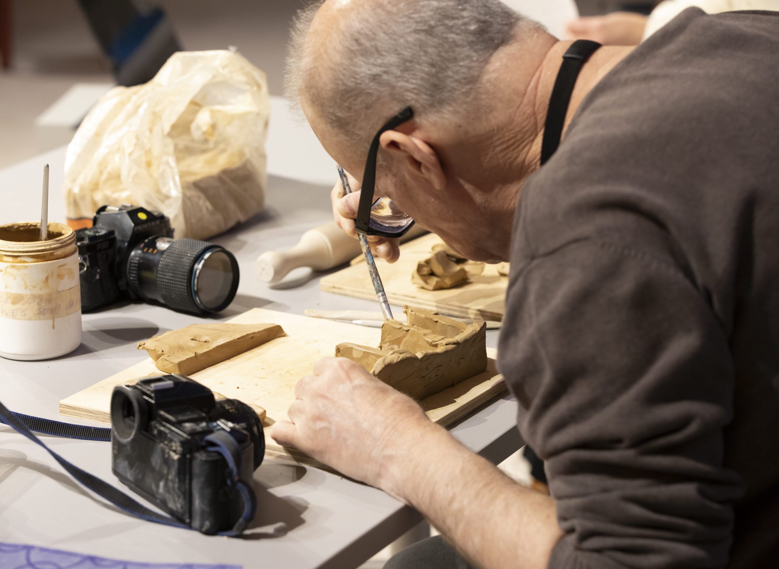 Alan Constable presenting an artist demonstration at Melbourne Now