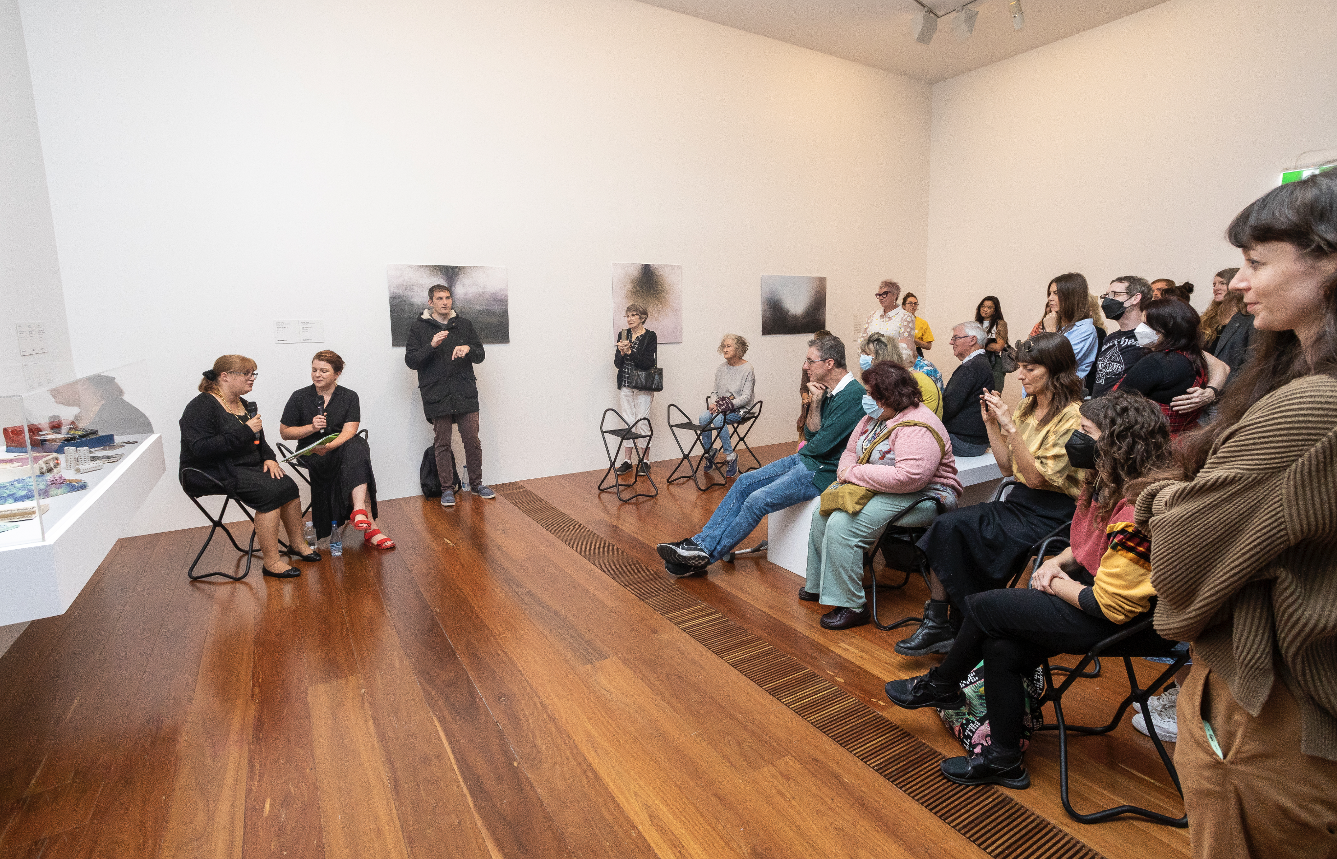 Lisa Reid NGV artist talk with Marcel Cooper for Melbourne Now. Credit Tobias Titz, 2023